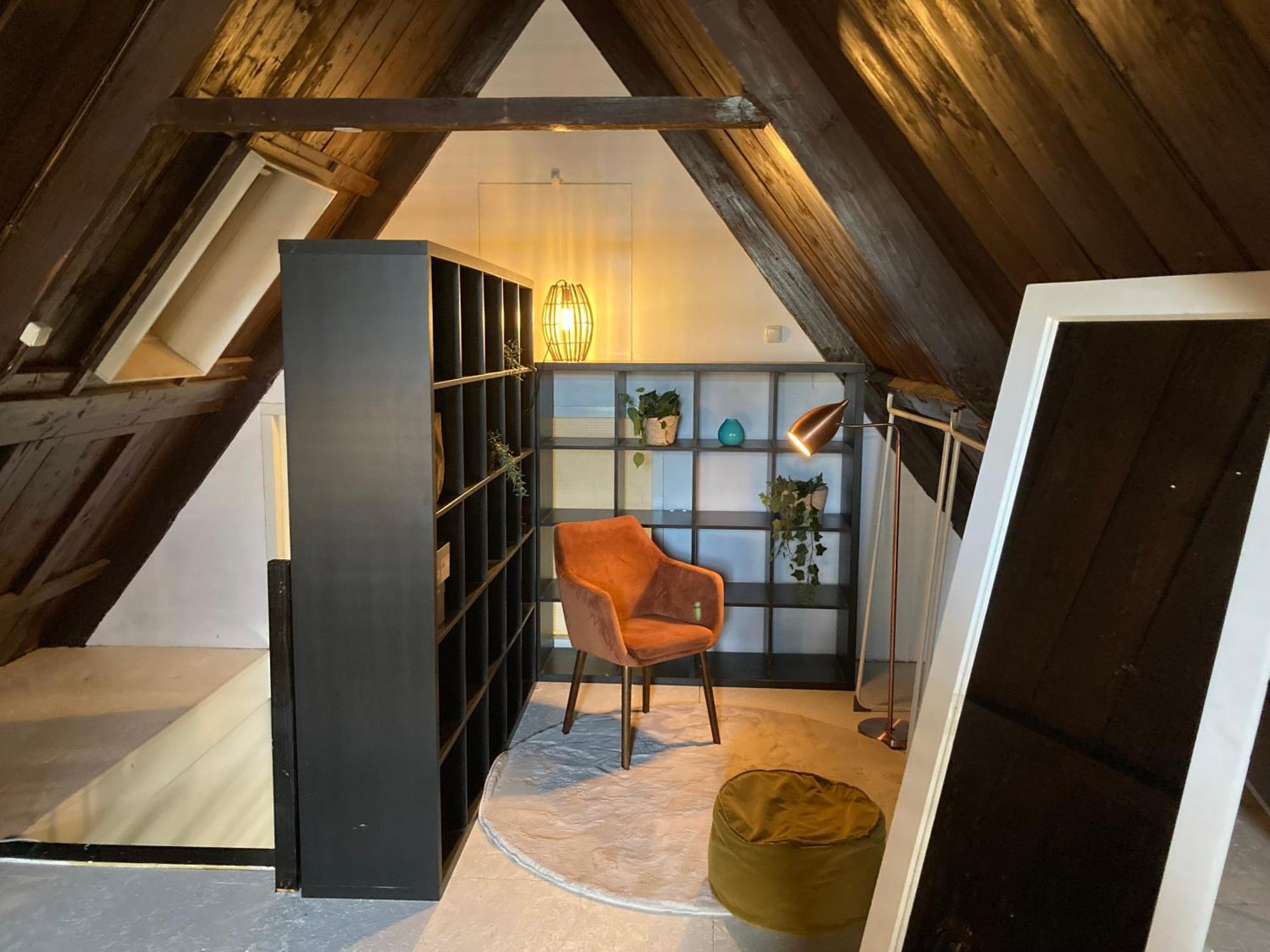 Elegant Appartement In Pakhuis Friesland Centrum Leeuwarden Room photo