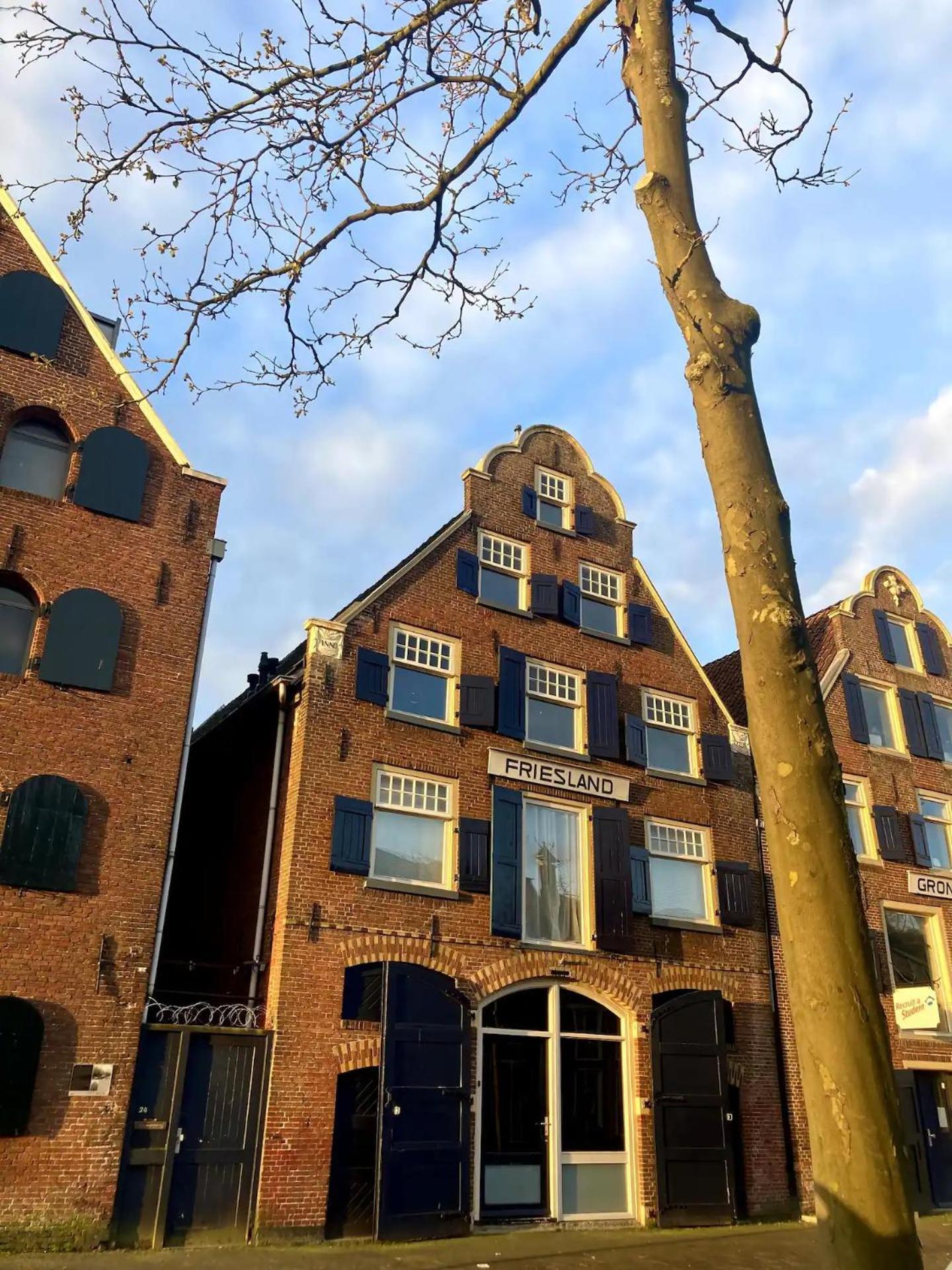 Elegant Appartement In Pakhuis Friesland Centrum Leeuwarden Exterior photo